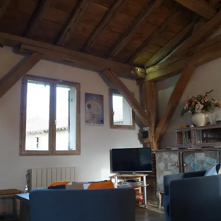 De La Jument Grise-calme Et Tranquillité Сasa de vacaciones Lescheroux